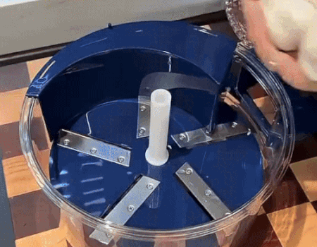 Fruit and Vegetable Peeler Kitchen gadget